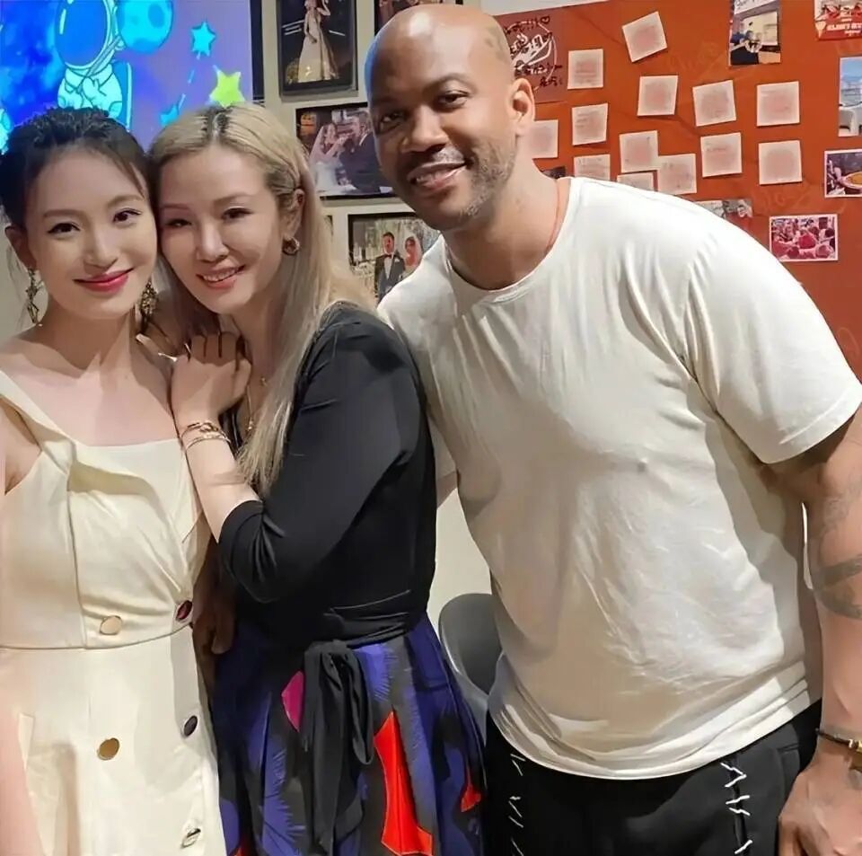 RGTaF, 够的尊重 RGTaF, 够的尊重