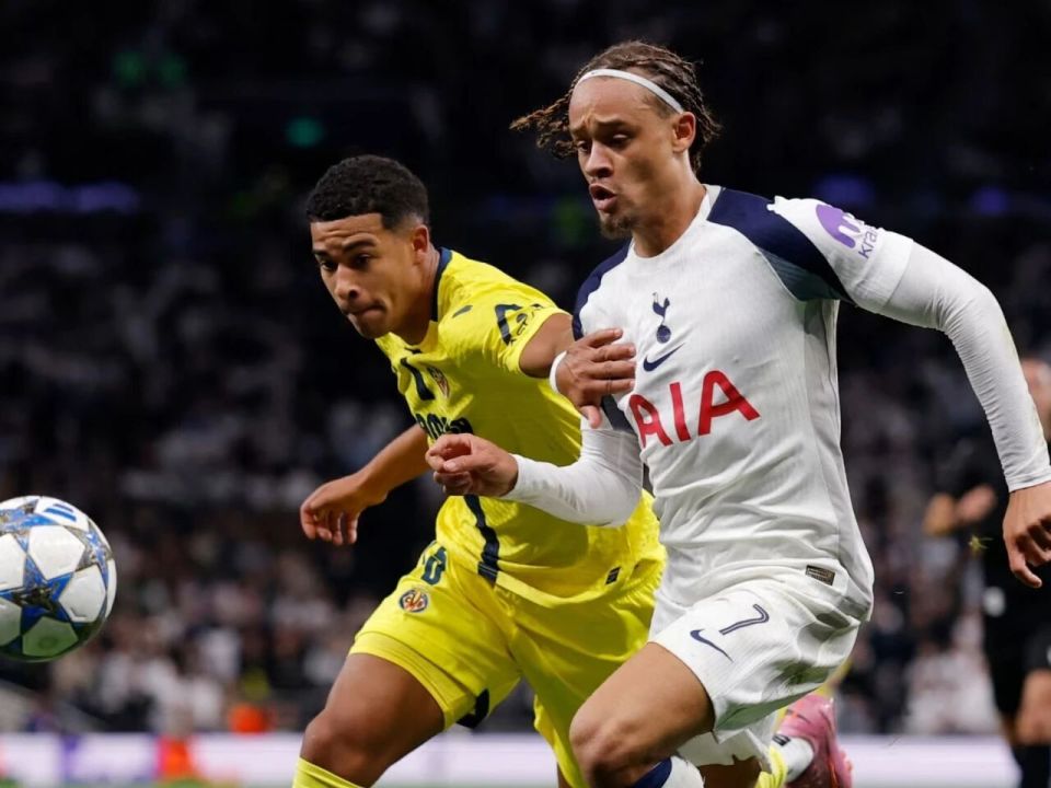 西蒙斯, 球送出 西蒙斯, 球送出